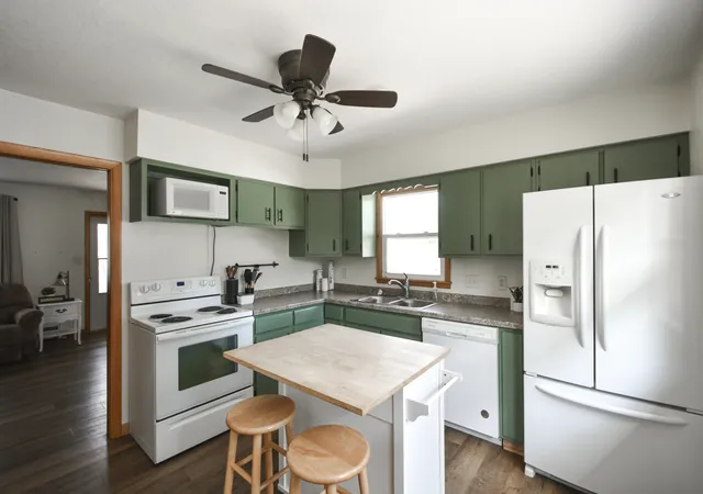 Photo 1 of Single family home for sale at 567 W 5th St, Zumbrota, MN 55992 | MLS# 7132724 | Listing updated on 2026-09-15