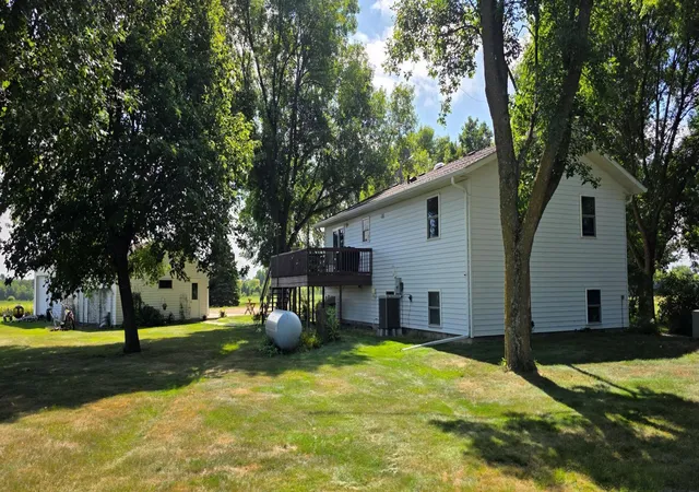 Photo 3 of Sale Pending at 30977 350Th St, Redwood Falls, MN 56283 | MLS# 7132806 | Listing updated on 2026-10-26