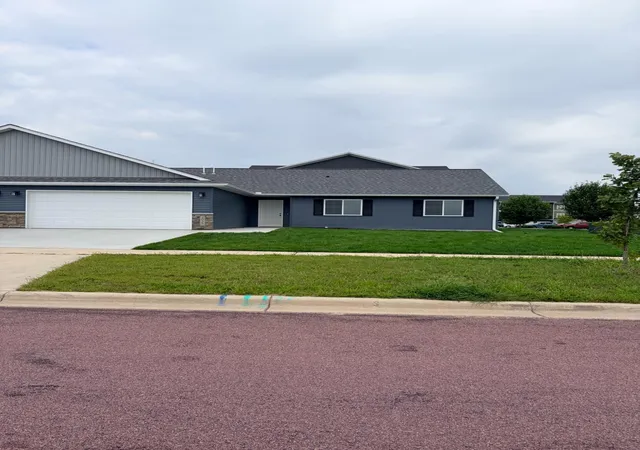 Photo 1 of Single family home for sale at 2025 Clark St, Saint Peter, MN 56082 | MLS# 7132940 | Listing updated on 2026-09-22