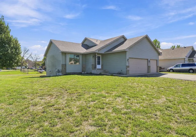 Photo 3 of Single family home for sale at 23081 Navajo St Nw, Saint Francis, MN 55070 | MLS# 7132967 | Listing updated on 2026-09-15