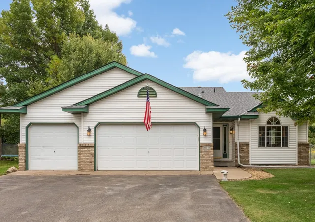 Photo 1 of Sale Pending at 38343 Coventry Dr, North Branch, MN 55056 | MLS# 7132997 | Listing updated on 2026-09-11