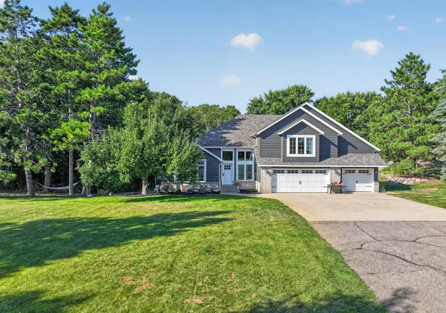 Photo 2 of Single family home for sale at 3203 Sundance Cir Nw, Alexandria, MN 56308 | MLS# 7133036 | Listing updated on 2026-09-30