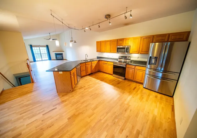 Photo 4 of Single family home for sale at 2862 Century Ct NE, Rochester, MN 55906 | MLS# 7133145 | Listing updated on 2026-09-11