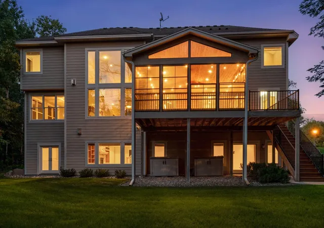 Photo 3 of Single family home for sale at 21180 Wellington Pl, Lakeville, MN 55044 | MLS# 7133190 | Listing updated on 2026-09-12