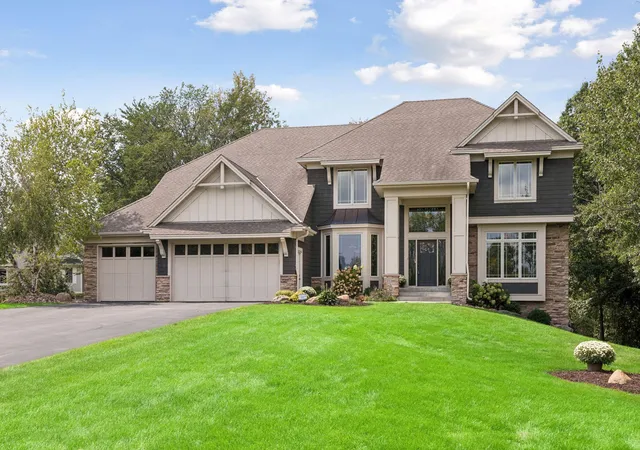 Photo 3 of Single family home for sale at 21180 Wellington Pl, Lakeville, MN 55044 | MLS# 7133190 | Listing updated on 2026-09-12