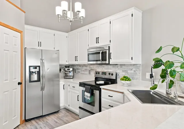 Photo 3 of Single family home for sale at 7606 Red Fox Trl, Greenfield, MN 55373 | MLS# 7133243 | Listing updated on 2026-09-11