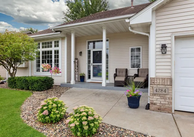 Photo 2 of Single family home for sale at 4284 143rd St W, Rosemount, MN 55068 | MLS# 7133376 | Listing updated on 2026-09-11