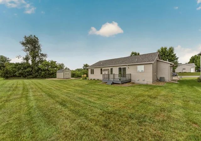 Photo 3 of Single family home for sale at 905 22nd Street Ne, Kasson, MN 55944 | MLS# 7133587 | Listing updated on 2026-09-13