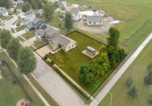 Photo 4 of Single family home for sale at 905 22nd Street NE, Kasson, MN 55944 | MLS# 7133587 | Listing updated on 2026-09-13