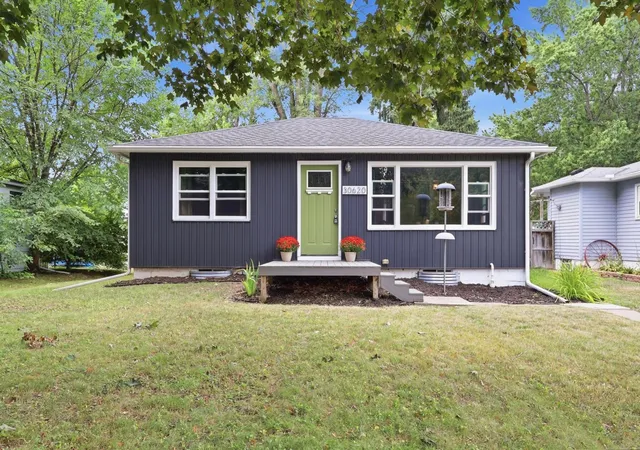 Photo 1 of Sale Pending at 30620 N Lakes Trl, Lindstrom, MN 55045 | MLS# 7133595 | Listing updated on 2026-09-10