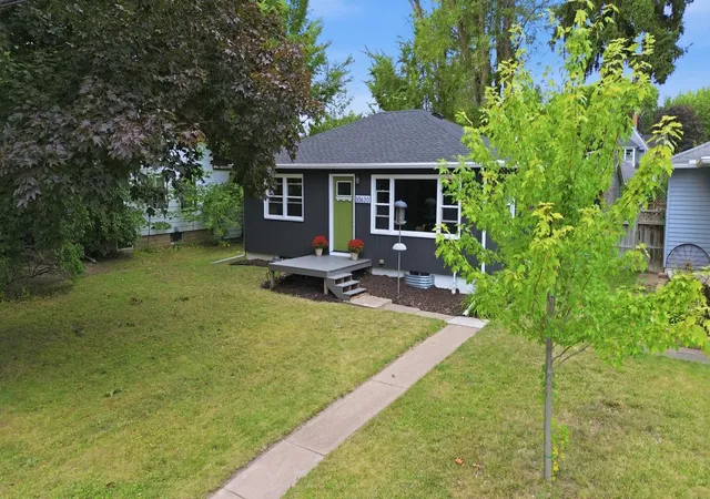 Photo 3 of Sale Pending at 30620 N Lakes Trl, Lindstrom, MN 55045 | MLS# 7133595 | Listing updated on 2026-09-10