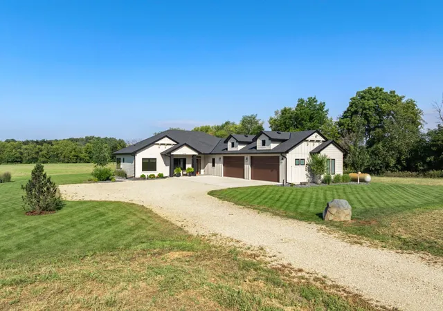 Photo 2 of Single family home for sale at 23745 Fairgreen Ave, Farmington, MN 55024 | MLS# 7133674 | Listing updated on 2026-09-11