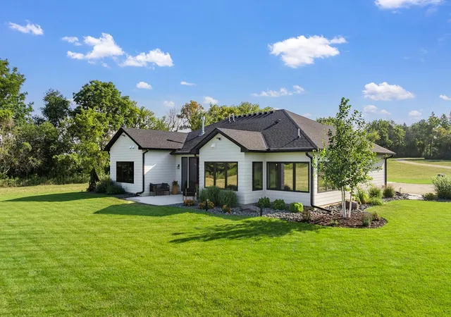 Photo 3 of Single family home for sale at 23745 Fairgreen Ave, Farmington, MN 55024 | MLS# 7133674 | Listing updated on 2026-09-11
