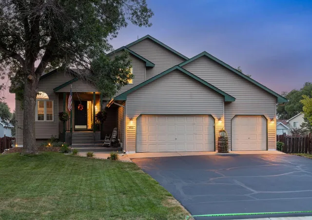 Photo 1 of Single family home for sale at 983 114th Ave Ne, Blaine, MN 55434 | MLS# 7133691 | Listing updated on 2026-09-11
