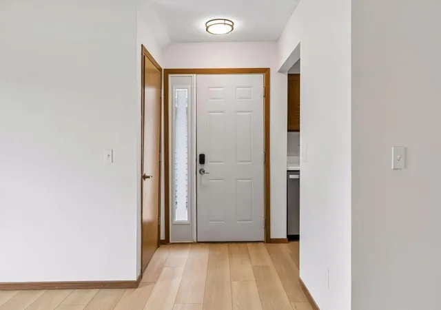 Photo 2 of Sale Pending at 942 E Travelers Trl #58, Burnsville, MN 55337 | MLS# 7133821 | Listing updated on 2026-09-11