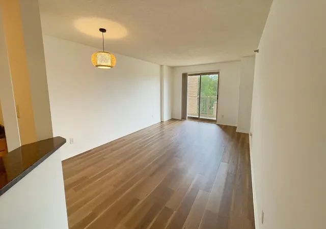 Photo 3 of Condo for sale at 401 S 1st St #209, Minneapolis, MN 55401 | MLS# 7133913 | Listing updated on 2026-09-11