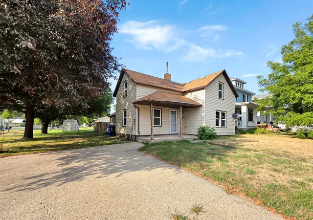 Photo 2 of Single family home for sale at 410 Main St, Hawley, MN 56549 | MLS# 7133981 | Listing updated on 2026-09-10