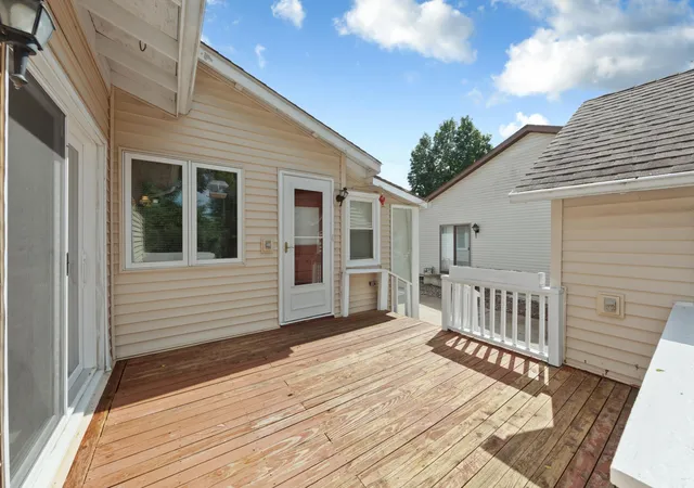 Photo 4 of Single family home for sale at 904 5th Street SW, Waseca, MN 56093 | MLS# 7134135 | Listing updated on 2026-09-15