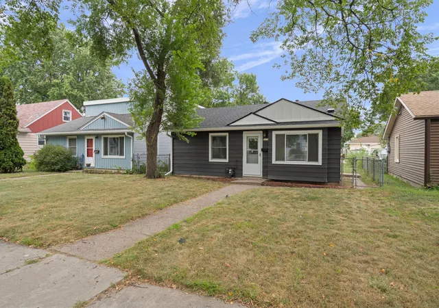 Photo 3 of Single family home for sale at 5226 Girard Ave N, Minneapolis, MN 55430 | MLS# 7134182 | Listing updated on 2026-09-15