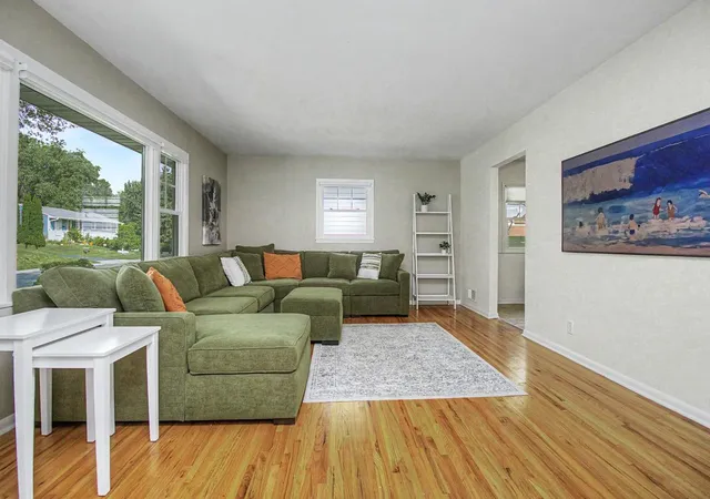 Photo 3 of Single family home for sale at 1424 Rhode Island Ave N, Golden Valley, MN 55427 | MLS# 7134193 | Listing updated on 2026-09-12