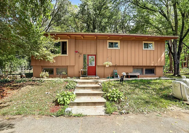 Photo 1 of Sale Pending at 211 3rd St Ne, Sartell, MN 56377 | MLS# 7134200 | Listing updated on 2026-09-10