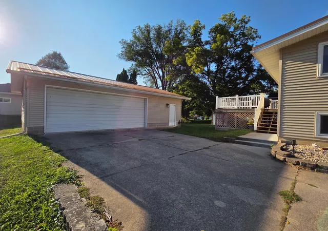 Photo 3 of Single family home for sale at 215 N Green St, Rushford, MN 55971 | MLS# 7134212 | Listing updated on 2026-09-15