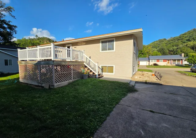Photo 4 of Single family home for sale at 215 N Green St, Rushford, MN 55971 | MLS# 7134212 | Listing updated on 2026-09-15