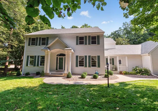 Photo 2 of Mansion for sale at 2374 Transit Ct Sw, Rochester, MN 55902 | MLS# 7134270 | Listing updated on 2026-09-11