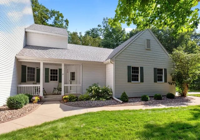 Photo 3 of Mansion for sale at 2374 Transit Ct Sw, Rochester, MN 55902 | MLS# 7134270 | Listing updated on 2026-09-11