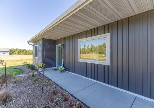 Photo 2 of Single family home for sale at 3190 Carr Lake Rd Sw, Bemidji, MN 56601 | MLS# 7134271 | Listing updated on 2026-09-14