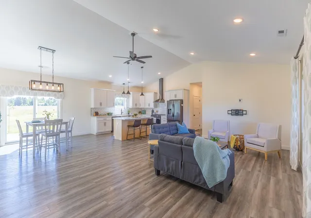 Photo 3 of Single family home for sale at 3190 Carr Lake Rd SW, Bemidji, MN 56601 | MLS# 7134271 | Listing updated on 2026-09-14