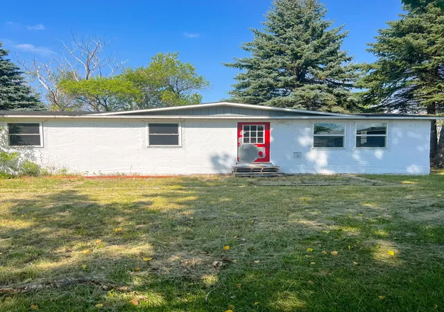 Photo 1 of Single family home for sale at 423 3rd Ave, Mapleton, ND 58059 | MLS# 7134280 | Listing updated on 2026-09-14