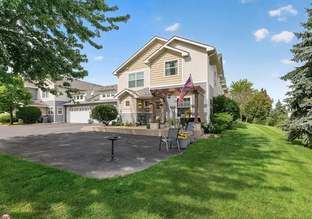Photo 1 of Single family home for sale at 22295 Cameo Ct, Forest Lake, MN 55025 | MLS# 7134306 | Listing updated on 2026-09-15