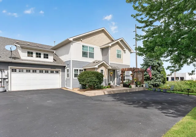 Photo 2 of Single family home for sale at 22295 Cameo Ct, Forest Lake, MN 55025 | MLS# 7134306 | Listing updated on 2026-09-15