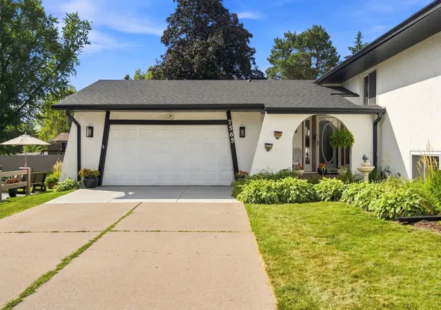 Photo 3 of Single family home for sale at 7565 Paul Rd, Woodbury, MN 55125 | MLS# 7134388 | Listing updated on 2026-09-17
