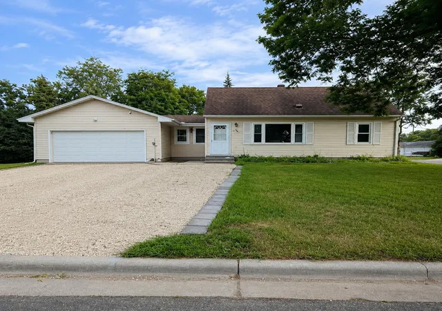Photo 1 of Single family home for sale at 38 Circle Dr, Circle Pines, MN 55014 | MLS# 7134420 | Listing updated on 2026-09-11