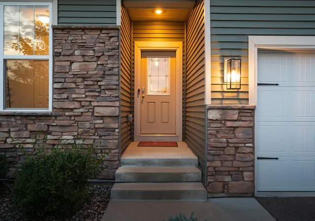 Photo 2 of Single family home for sale at 13690 Applewood Trl, Rosemount, MN 55068 | MLS# 7134446 | Listing updated on 2026-09-14