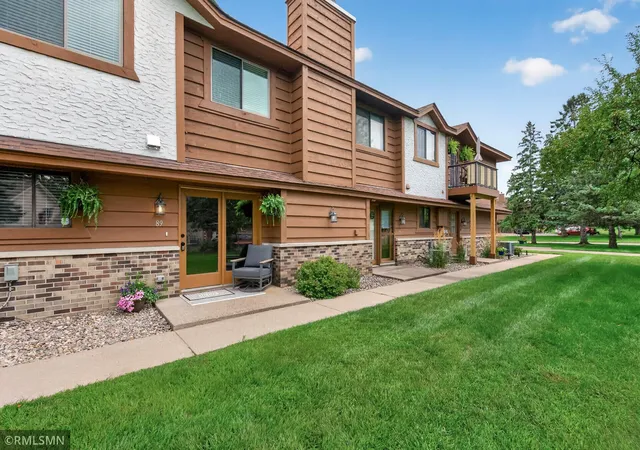 Photo 2 of Single family home for sale at 89 126th Ln Nw, Coon Rapids, MN 55448 | MLS# 7134476 | Listing updated on 2026-09-14