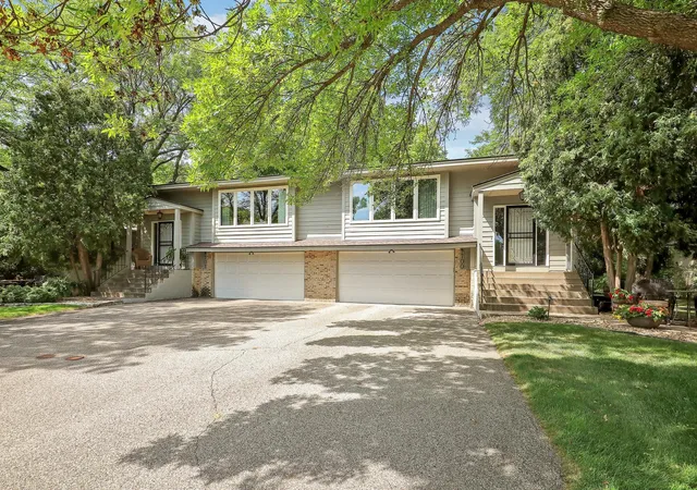 Photo 2 of Townhouse for sale at 9702 Utica Rd, Bloomington, MN 55437 | MLS# 7134547 | Listing updated on 2026-09-15