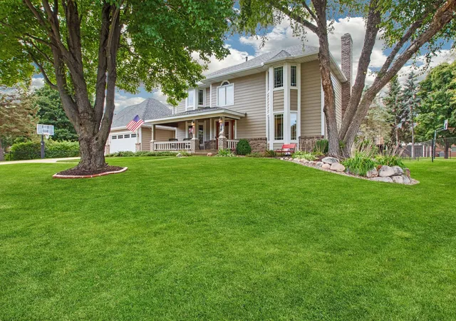 Photo 2 of Single family home for sale at 9224 Cornell Rd, Woodbury, MN 55125 | MLS# 7134558 | Listing updated on 2026-09-10