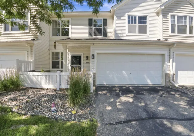 Photo 3 of Single family home for sale at 1574 Liberty Cir, Shakopee, MN 55379 | MLS# 7134596 | Listing updated on 2026-09-14