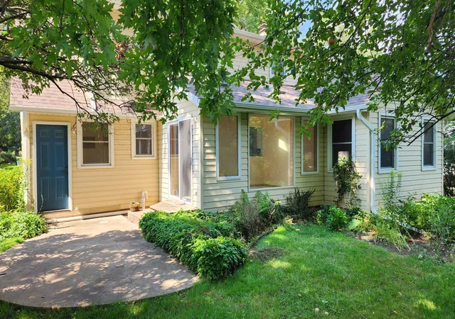 Photo 4 of Single family home for sale at 2032 13Th Ave Nw, Rochester, MN 55901 | MLS# 7134694 | Listing updated on 2026-09-14