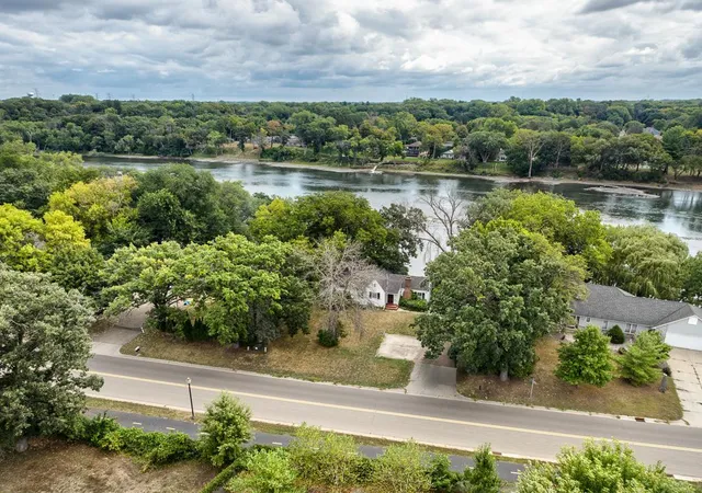Photo 3 of Single family home for sale at 9316 W River Rd, Brooklyn Park, MN 55444 | MLS# 7134758 | Listing updated on 2026-09-11
