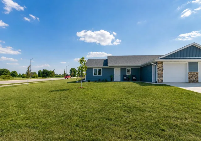 Photo 2 of Townhouse for sale at 2215 Lake Ave, New Ulm, MN 56073 | MLS# 7134767 | Listing updated on 2026-09-11