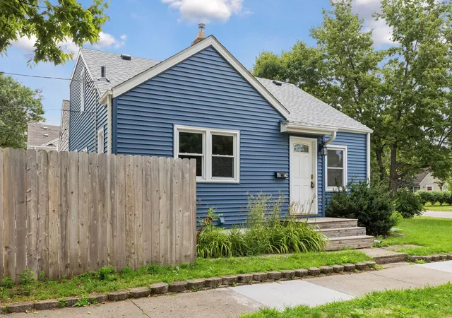 Photo 3 of Single family home for sale at 6624 Minnetonka Blvd, Minneapolis, MN 55426 | MLS# 7134770 | Listing updated on 2026-09-14