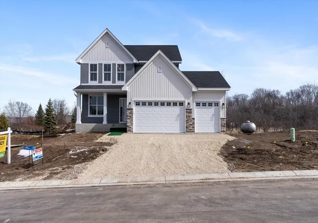 Photo 2 of Single family home for sale at 2018 Lusitano St, Shakopee, MN 55379 | MLS# 7134860 | Listing updated on 2026-09-12