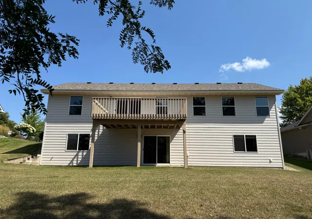 Photo 3 of Sale Pending at 510 Springwheat Dr, Dundas, MN 55019 | MLS# 7134866 | Listing updated on 2026-09-11