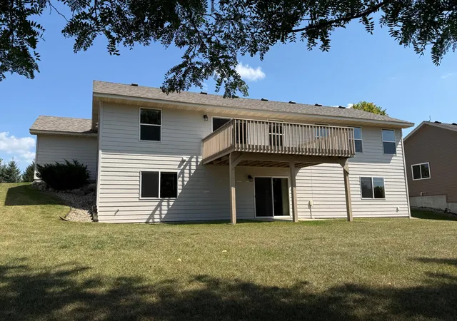 Photo 4 of Sale Pending at 510 Springwheat Dr, Dundas, MN 55019 | MLS# 7134866 | Listing updated on 2026-09-11