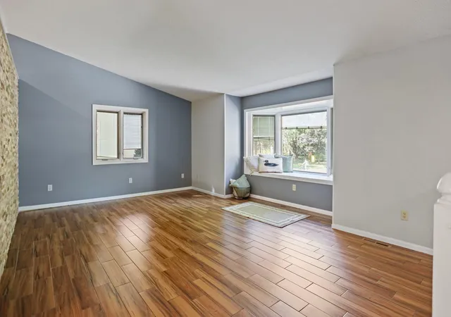 Photo 3 of Single family home for sale at 1242 Aldrich Way, Faribault, MN 55021 | MLS# 7134885 | Listing updated on 2026-09-11