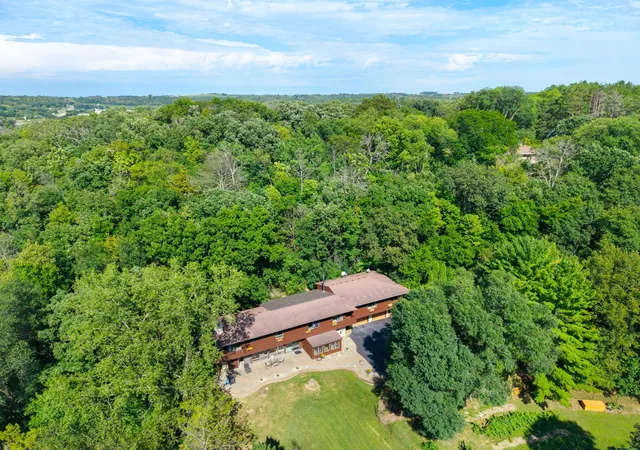Photo 3 of Single family home for sale at 1881 65th Street NE, Rochester, MN 55906 | MLS# 7134903 | Listing updated on 2026-09-11